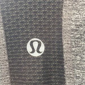 lululemon athletica Tops - Lululemon black and gray tank, sz 6, 58883 lululemon athletica Tops - Lululemon black and gray tank, sz 6, 58883